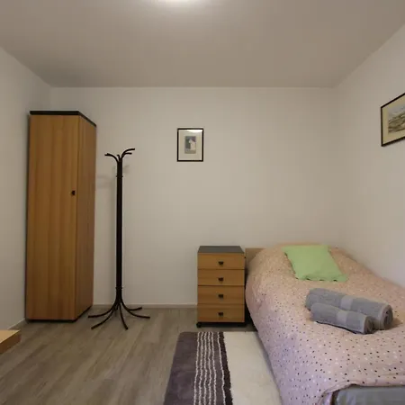 Privat bolig Center4br Apartment*** *