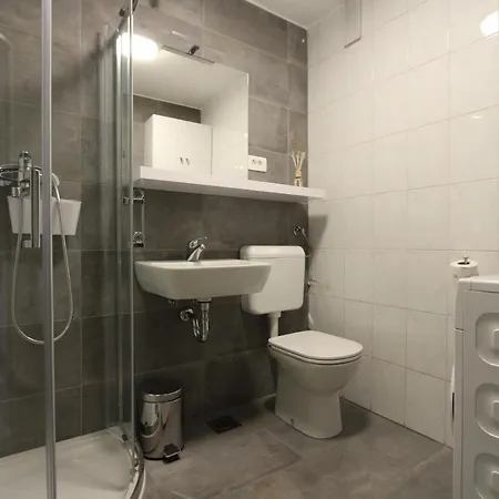 Center4br Apartment*** Pansiyon