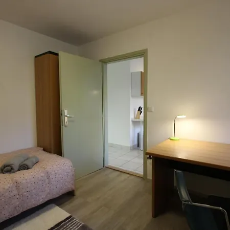 Center4br Apartment*** Pansiyon